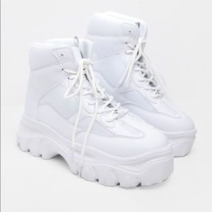 MISSGUIDED SNEAKER BOOTS W8 US / WHITE